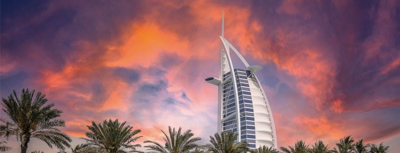 TOP 5 REASONS TO VISIT DUBAI