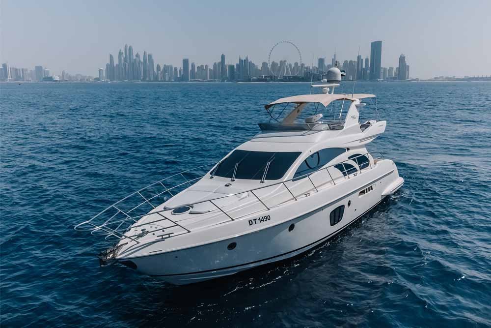 dubai private yacht hire